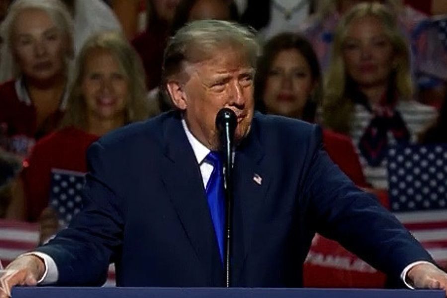 Trump promete USD 5.000 a cada estadounidense si conserva control del Congreso en legislativas